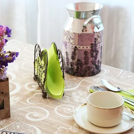 Casamia Bed & Breakfast